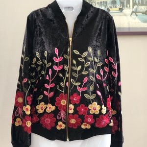 NWOT Floral embroidered black bomber velvet jacket sz M